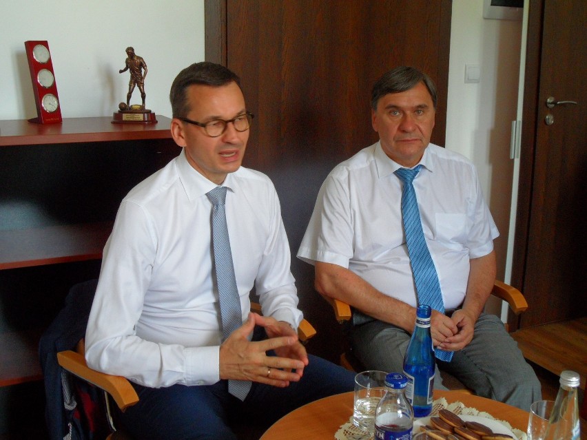 Bytom: Wicepremier Mateusz Morawiecki w biurze poselskim Wojciecha Szaramy