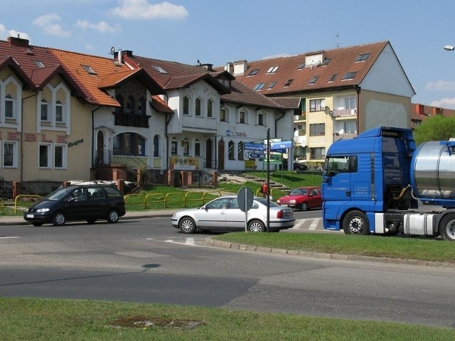 Przy zbiegu ulic Długiej i Szewskiej w Miastku w ciągu kilku miesięcy powstanie rondo. 