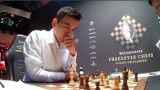 Mistrz świata Chińczyk Ding Liren zdobył zaledwie pół punktu w siedmiu meczach superturnieju szachowego Fischera