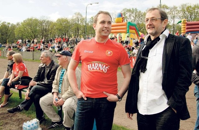 Marek Pięta (od prawej) często bywał na piłkarskich boiskach