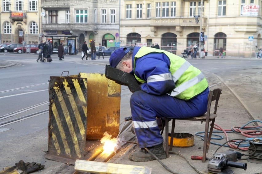 Awaria zwrotnicy przy ul. Drobnera. Kilka godzin trwała...