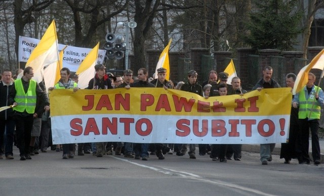 Tradycyjny biały marsz przeszedł ulicami Gorzowa spod katedry na plac przy parafii p.w. Pięciu Braci Męczenników