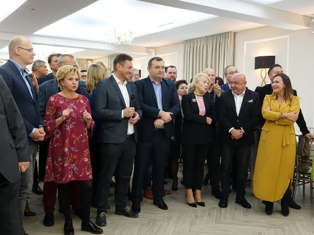 Wybory Parlamentarne 2019. Sztab Koalicji Obywatelskiej w Koszalinie po ogłoszeniu wyników wyborów.