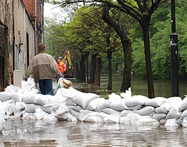 Gliwice w walce z powodzią. Zdjęcia wykonano wiosną 2010 roku na terenie miasta.