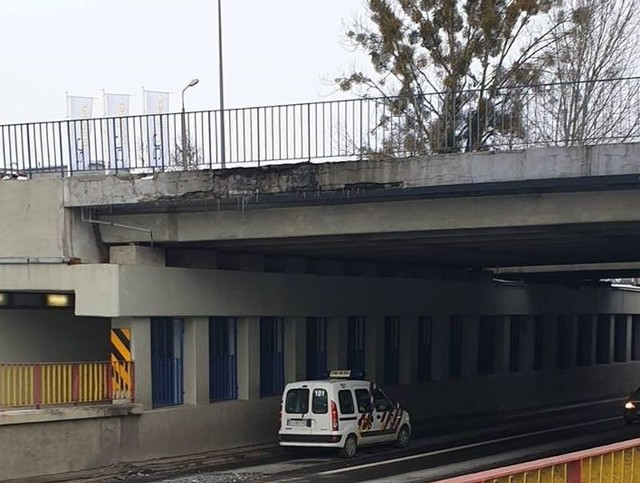 Pęknięty most na wiadukcie przy ul. Poleskiej i Towarowej