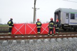 Leszno: Śmiertelny wypadek na torach - nie żyje mężczyzna potrącony przez pociąg [ZDJĘCIA]