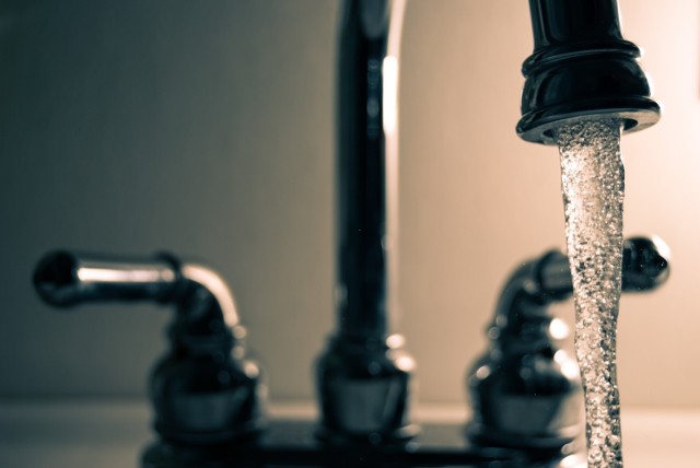 W piątek w Świdniku wprowadzono zakaz korzystania z wody płynącej w kranach do celów pitnych