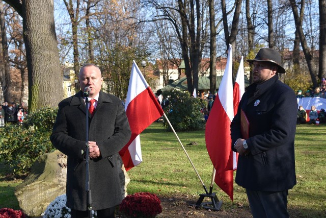 Prezydent Ludomir Handzel podczas uroczystości z okazji Święta Niepodległości skrytykował obecna politykę zagraniczną Polski