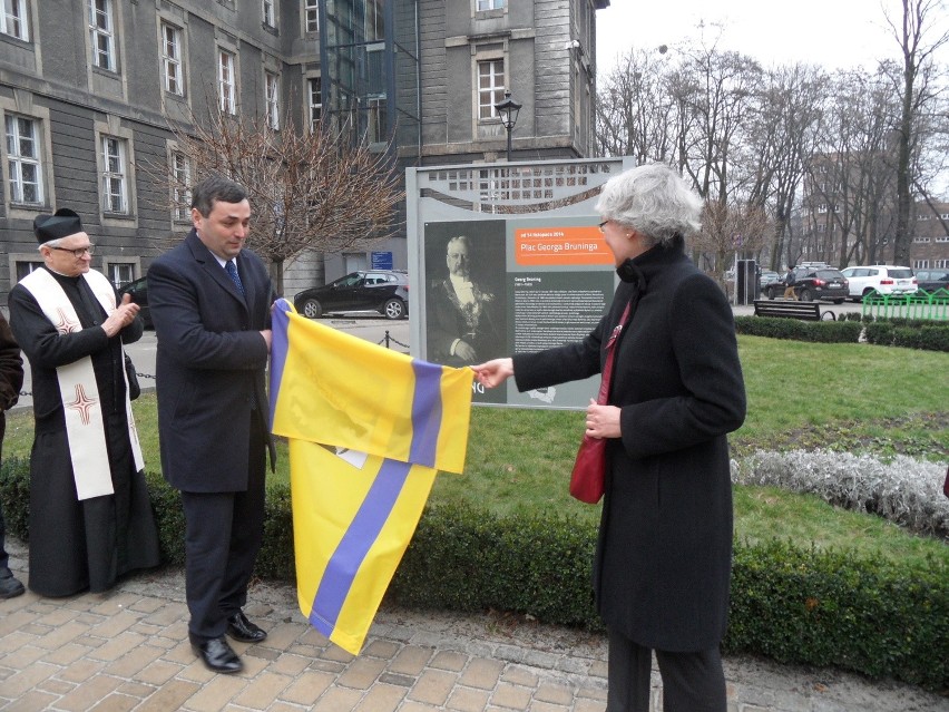 Burmistrz Georg Brüning z Bytomia ma swój plac. To ten przed Urzędem Miejskim