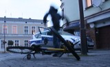 Wypadek z udziałem rowerzysty w Wągrowcu. 62-latek trafił do szpitala