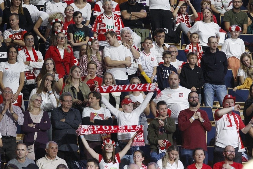 Mistrzostwa Świata Siatkarek w Łodzi. Kibice na meczu Polska-Niemcy. Mistrzostwa Świata w Siatkówce Kobiet w Atlas Arenie. Zwycięstwo Polek!