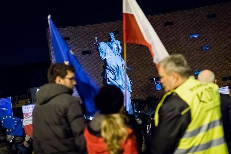Protest w Bydgoszczy przeciwko zmianom w sądach.