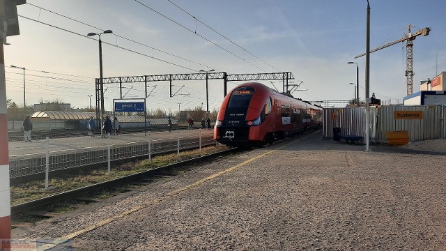 Pierwszy bezpośredni pociąg z Włocławka do Łodzi, odjeżdża o godz. 10:41. Wcześniej trzeba jechać z dwiema lub trzema przesiadkami. W nowym rozkładzie jazdy nie będzie pociągów po godzinie 5 i 6 rano.