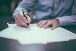 Tyle wyniesie płaca minimalna w 2024 roku. „Czekają nas dwie podwyżki"