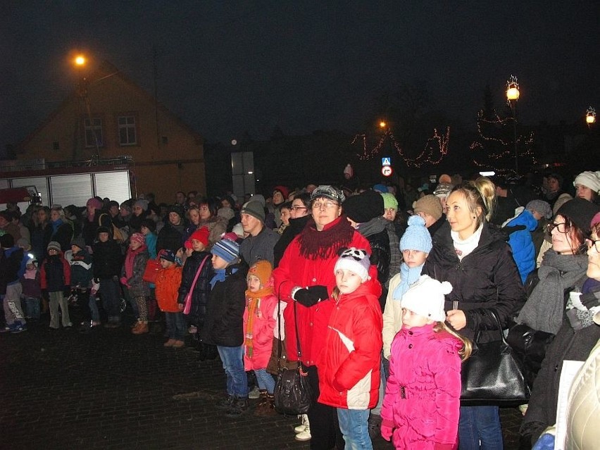 Na rynek w Rogowie w sobotę przyszło wiele rodzin.