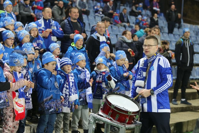 Udanie rozpoczął swoja misję w Ruchu Marek Wleciałowski. Nowym trenerem został w środę, w sobotę poprowadził Niebieskich do zwycięstwa z Pogonią Siedlce. Kibice jak zwykle dopingowali swoich zawodników