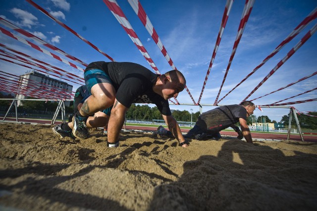 Dziś na stadionie przy ulicy Stawisińskiego w Koszalinie odbył się Bieg Herkulesa, bieg survivalowy z przeszkodami terenowymi na 4 dystansach: 6km - 20 przeszkód terenowych, 400m - HERKULES KIDS - do 8 lat, 600m - HERKULES KIDS - 9 - 13 lat, 1200m - HERKULES KIDS - 14 - 17 lat.