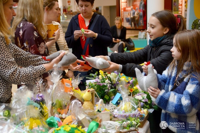 Kiermasz Wielkanocny w Centrum Handlowym Pogoria...