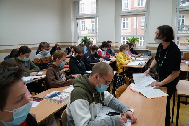 21 lutego starsi uczniowie wracają do nauki stacjonarnej. Czego mogą spodziewać się po ponownym pojawieniu się w budynkach poznańskich szkół?