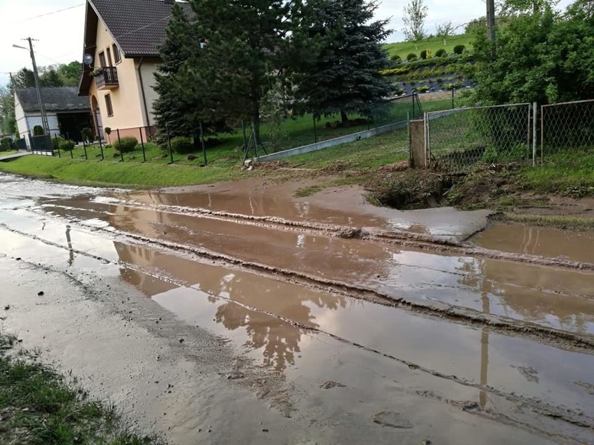 Kościelec. Wielkie sprzątanie po piątkowej ulewie