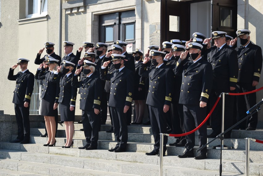 Stulecie Uniwersytetu Morskiego w Gdyni (17.06.2020). Apel, kapsuła czasu, msza święta i nowa nazwa przystanku SKM koło uczelni [ZDJĘCIA]