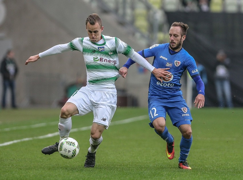 Lechia Gdańsk wygrała i pozostaje liderem! Świetni Sławomir Peszko i Flavio Paixao [ZDJĘCIA]