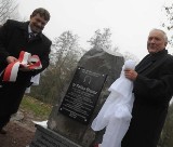Mieszkańcy Sułkowa postawili pomnik Feliksowi Steuerowi