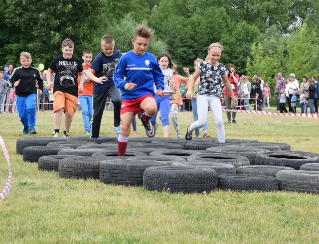 Program imprezy był bardzo urozmaicony. Nie brakowało atrakcji dla najmłodszych, którzy mogli spędzić czas m.in. w specjalnej strefie malucha. Nieco starsi oglądali przedstawienie w wykonaniu toruńskich aktorów. Z krótkim programem artystycznym wystąpili uczniowie Szkoły Podstawowej w Płużnicy. Dzieci mogły do woli korzystać z dmuchanych zabawek. Wystąpił Andrzej Kubacki, a na koniec można było zobaczyć pokaz teatru ognia.