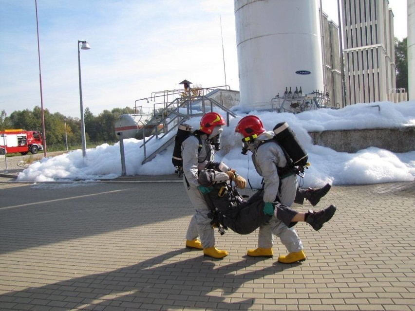 Niebezpieczny incydent na terenie stacji regazyfikacji LNG w Ełku. Na szczęście to tylko ćwiczenia (zdjęcia)
