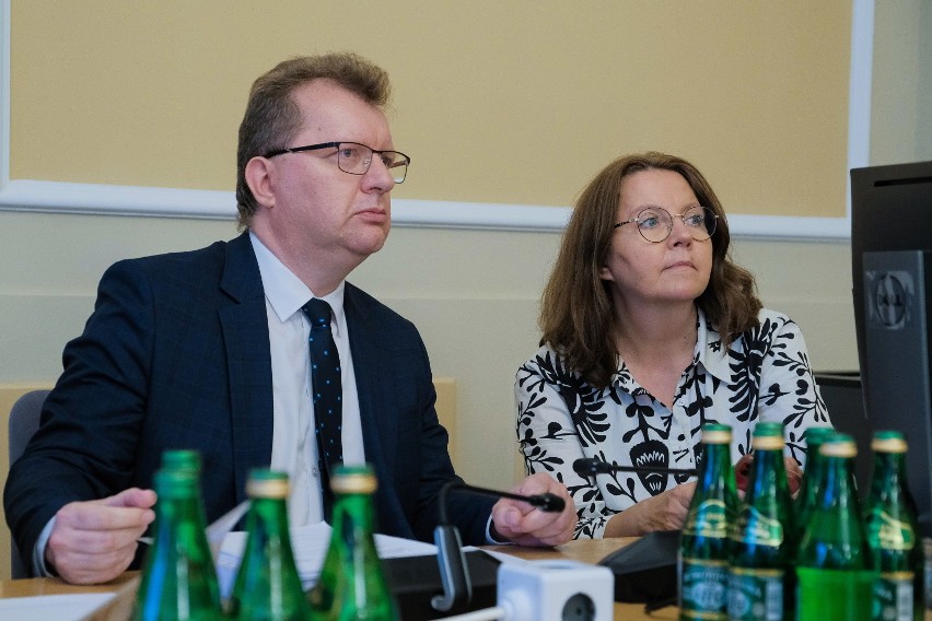 Piotr Babinetz i Joanna Lichocka podczas posiedzenia...