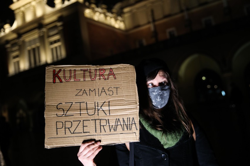 Protest Kobiet. Dziś w Krakowie "spacer" środowisk artystycznych i kreatywnych 