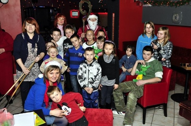 Kulminacyjnym punktem wizyty w radomskim klubie było oczywiście spotkanie ze świętym Mikołajem.