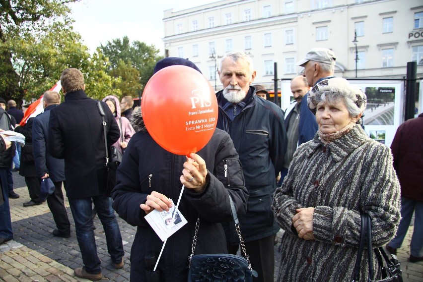 Palikot kontra Kaczyński na pl. Litewskim (ZDJĘCIA, WIDEO)