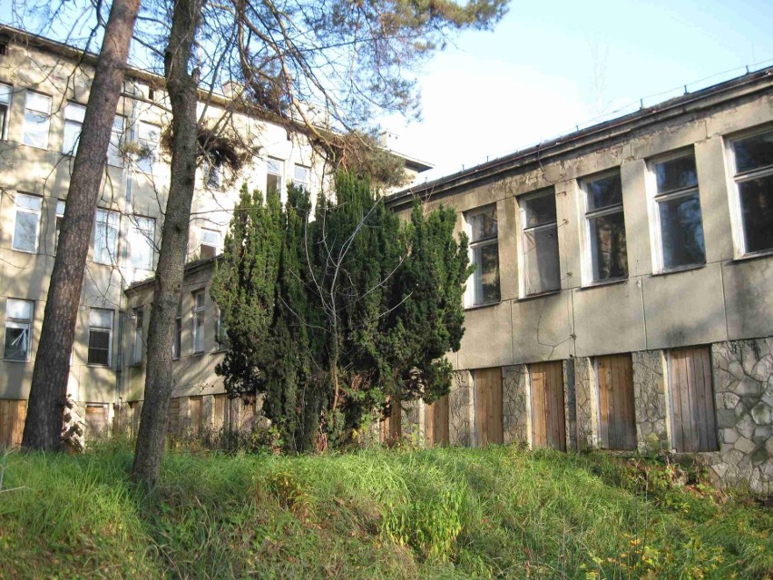 Stowarzyszenie chce referendum w sprawie starego szpitala w Starachowicach, burzyć, czy adoptować?