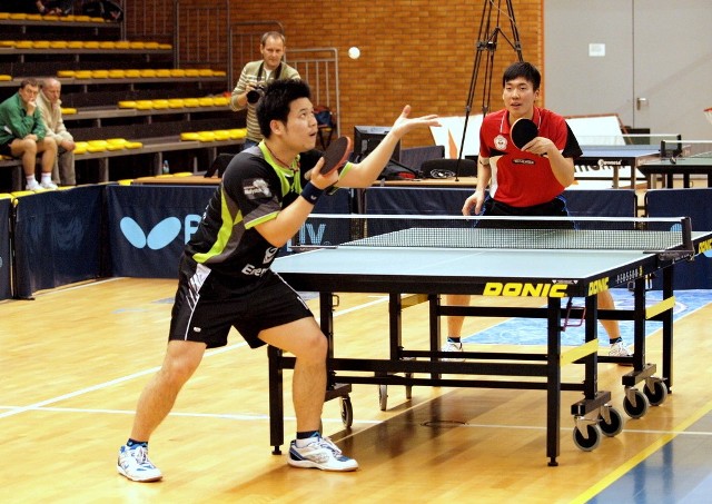 W spotkaniu Tajwańczyków Wu Chih Hi (serwuje) przegrał z Huangem Sheng-Sheng 0:2