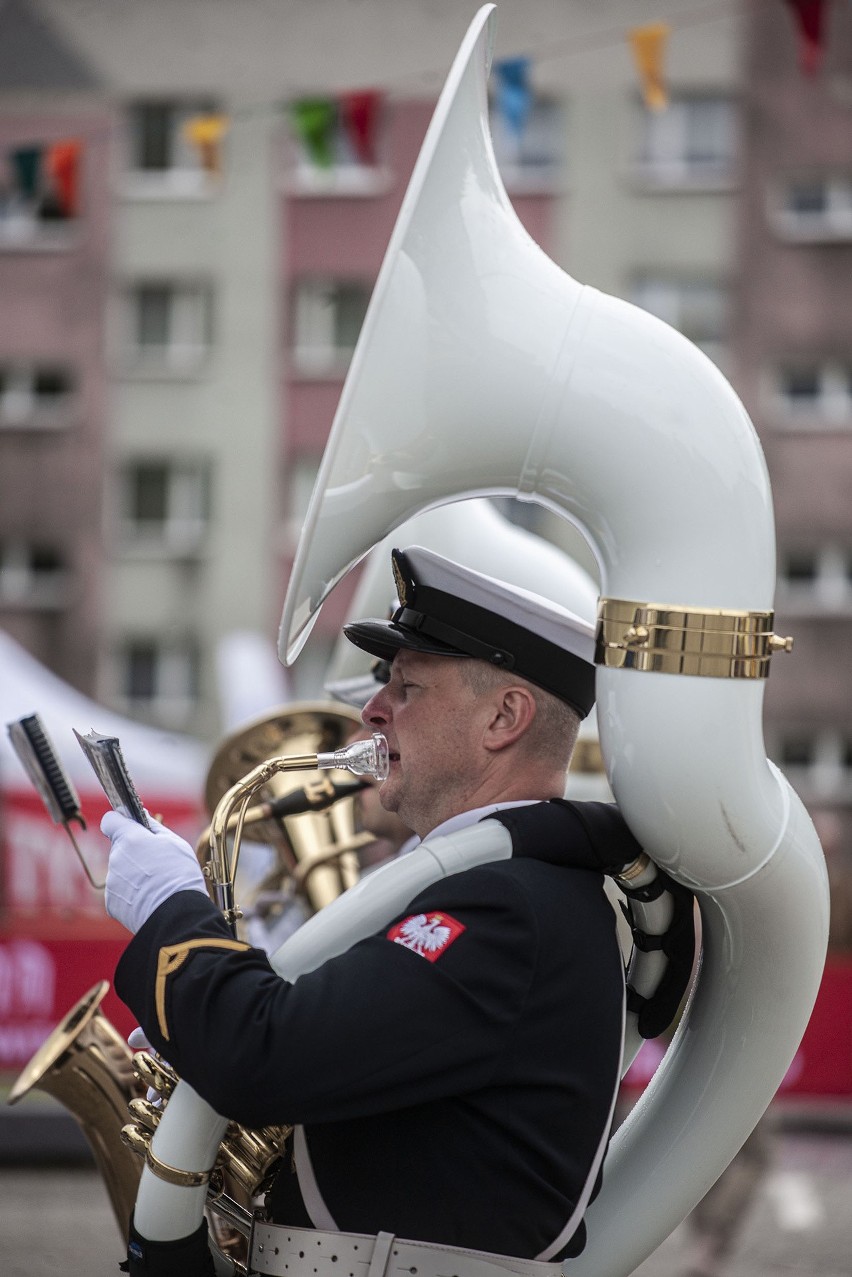 W niedzielę tuż przed południem oficjalnie rozpoczął się 52....