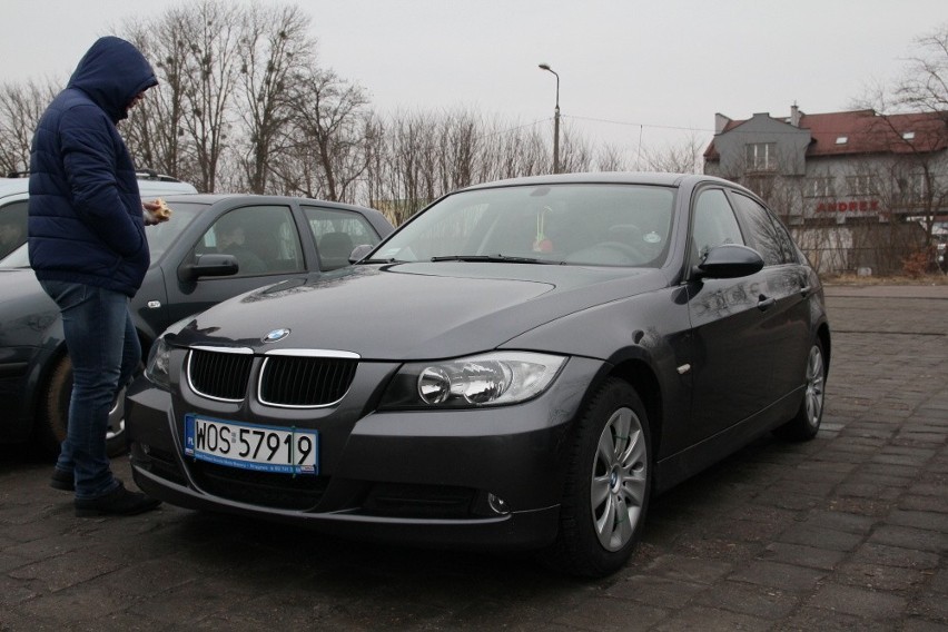 BMW Seria 3, 2005 r., 2,0 + gaz, 22 tys. zł;