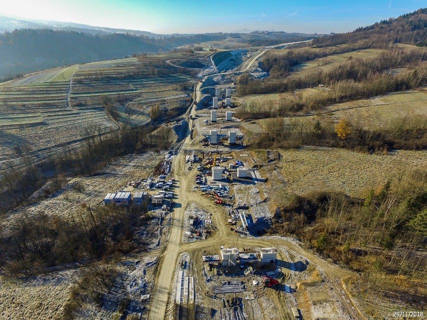 Niesamowite zdjęcia z budowy zakopianki. W tunelu szykuje się... święto [ZDJĘCIA]