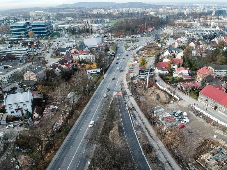 Kraków. Budowa kładki pieszo-rowerowej wzdłuż ul. Kamieńskiego. Zmiany organizacji ruchu