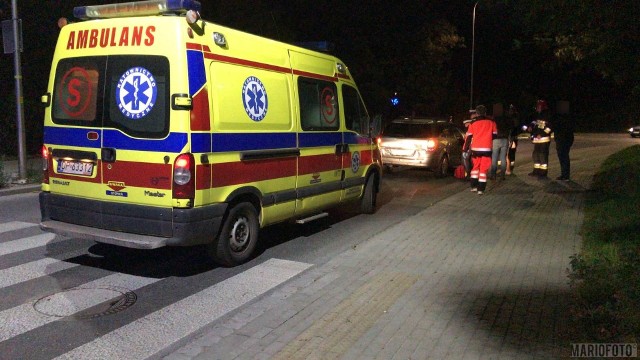Pół promila w wydychanym powietrzu miał 46-letni obywatel Ukrainy, który w niedzielę wieczorem spowodował wypadek na Luboszyckiej w Opolu. Mężczyzna kierujący volkswagenem passatem najechał na tył opla. Tym samochodem jechała 35-letnia mieszkanka Opola. Kobieta została ranna i podejrzeniem urazu kręgosłupa została przewieziona do szpitala. Okoliczności wypadku wyjaśnia policja.