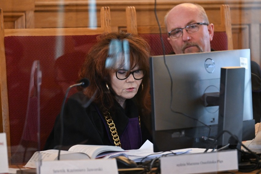 Sędzia Marzena Ossolińska-Plęs na sali rozpraw