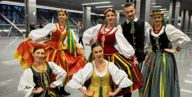 Tancerze baletu dworskiego zatańczyli w lutym m.in. w nowym terminalu balickiego lotniska