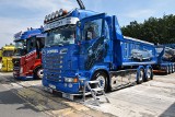 Master Truck 2020. Kilkaset ciężarówek przyjechało na lotnisko pod Opolem, są też amerykańskie samochody i motocykle