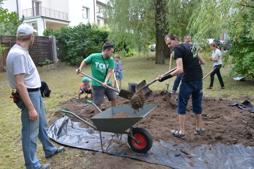 Powstaje ogród Letniego Klubu Śniadaniowego w Kielcach