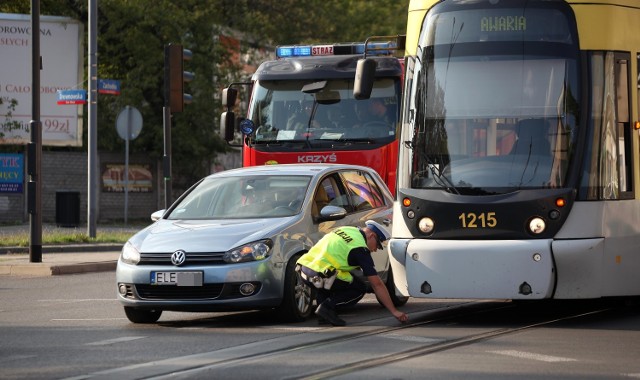 Wypadek na skrzyżowaniu Zachodniej i Drewnowskiej w Łodzi