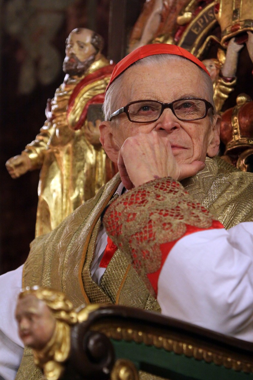 92 lata temu urodził się kardynał Macharski. Niezwykła galeria zdjęć ulubionego kardynała krakowian [GALERIA]