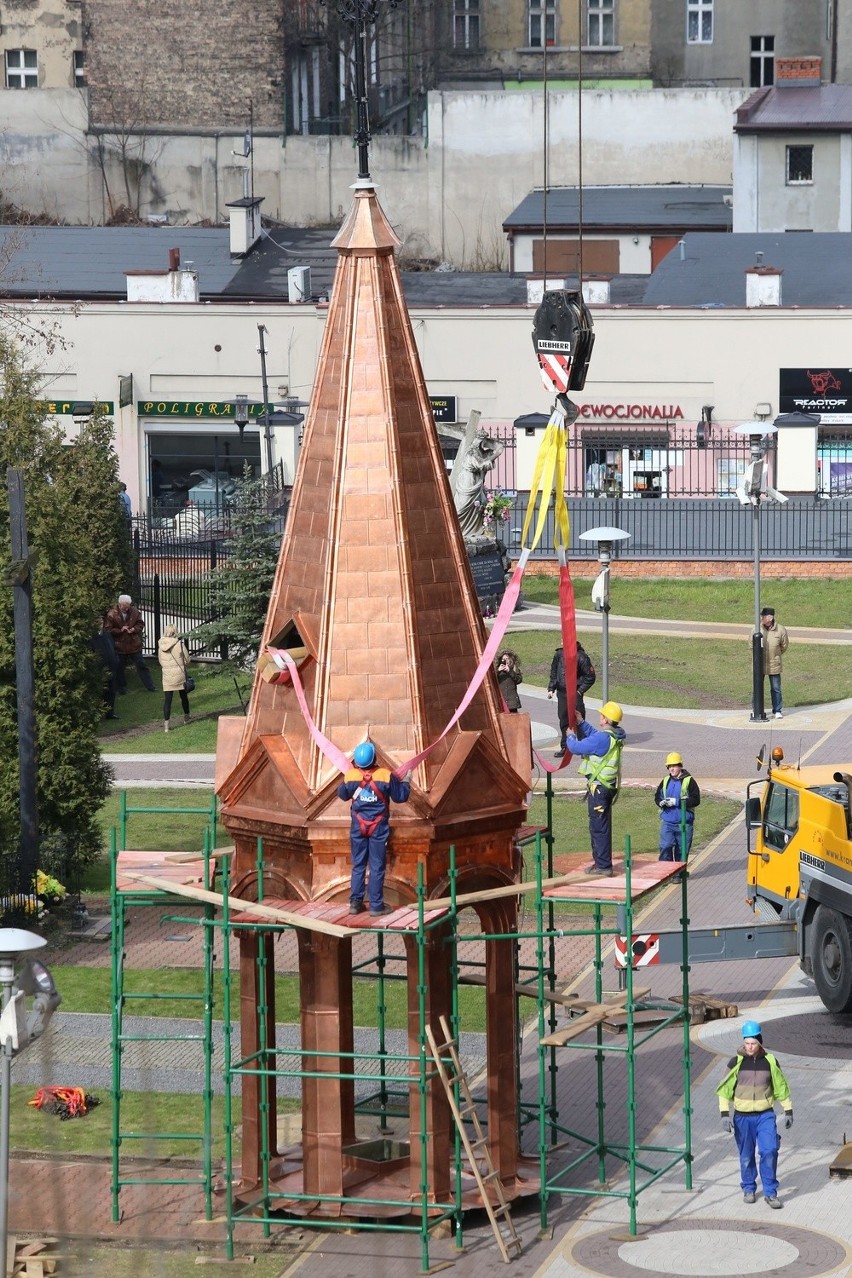 Katedra w Sosnowcu będzie miała nową wieżyczkę. Montaż już...