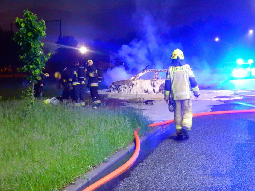 Strażacy OSP Szopienice odebrali zgłoszenie o pożarze...