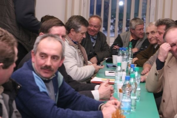 Na spotkanie do Wojewódzkiego Ośrodka Ruchu Drogo-wego w Tarnobrzegu przyjechało ponad 70 przedstawicieli ośrodków szkolenia kierowców z trzech ościennych woje-wództw.