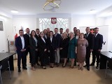 Pierwsza sesja Rady Miasta w Skaryszewie. Ślubowanie radnych i burmistrza. Grzegorz Adamus przewodniczącym. Zobacz zdjęcia